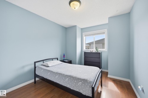 11503 10 Avenue, Edmonton, AB - Indoor Photo Showing Bedroom