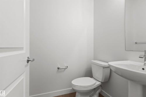 1217 Cristall Way, Edmonton, AB - Indoor Photo Showing Bathroom