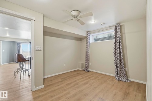 3327 32 Avenue, Edmonton, AB - Indoor Photo Showing Other Room