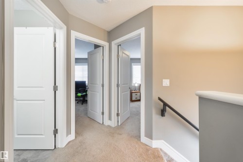 102 Kirpatrick Bend, Leduc, AB - Indoor Photo Showing Other Room
