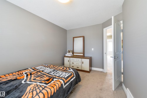 102 Kirpatrick Bend, Leduc, AB - Indoor Photo Showing Bedroom