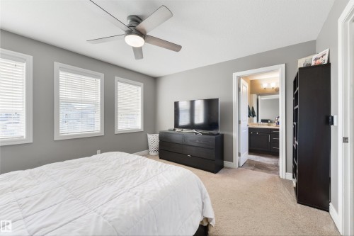 102 Kirpatrick Bend, Leduc, AB - Indoor Photo Showing Bedroom