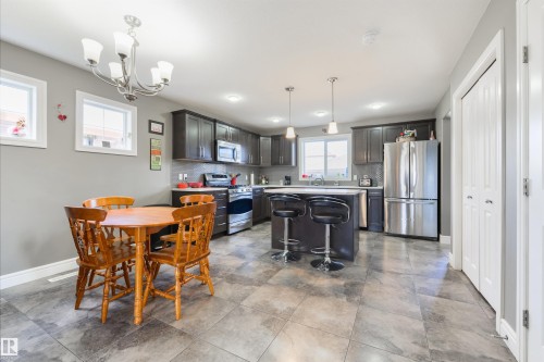 102 Kirpatrick Bend, Leduc, AB - Indoor