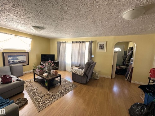 5035 49 Avenue, Vilna, AB - Indoor Photo Showing Living Room