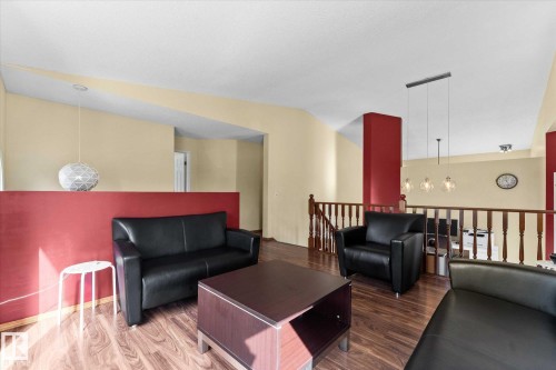 124 Klarvatten Road, Edmonton, AB - Indoor Photo Showing Living Room