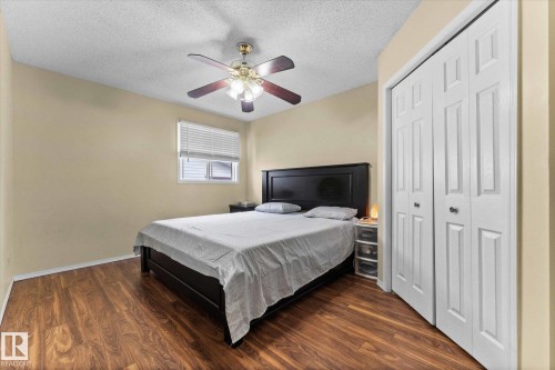 124 Klarvatten Road, Edmonton, AB - Indoor Photo Showing Bedroom