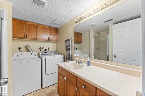 124 Klarvatten Road, Edmonton, AB - Indoor Photo Showing Laundry Room