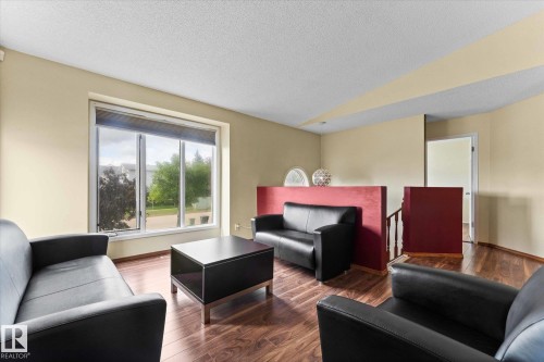 124 Klarvatten Road, Edmonton, AB - Indoor Photo Showing Living Room