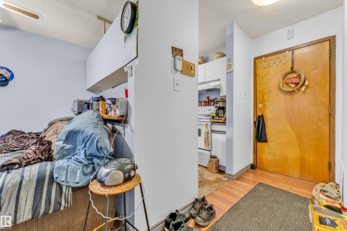Image quality insufficient for description - 101 10136 160 Street Nw, Edmonton, AB - Indoor