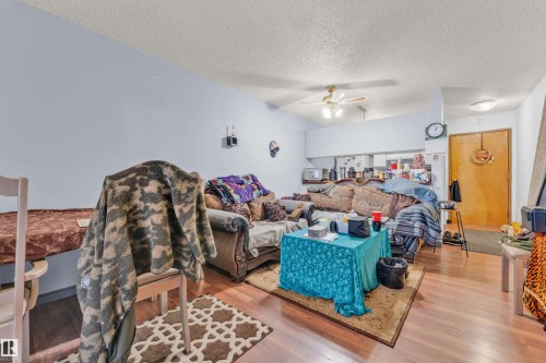 Image quality insufficient for description - 101 10136 160 Street Nw, Edmonton, AB - Indoor Photo Showing Living Room