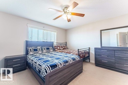 5624 19 Avenue, Edmonton, AB - Indoor Photo Showing Bedroom