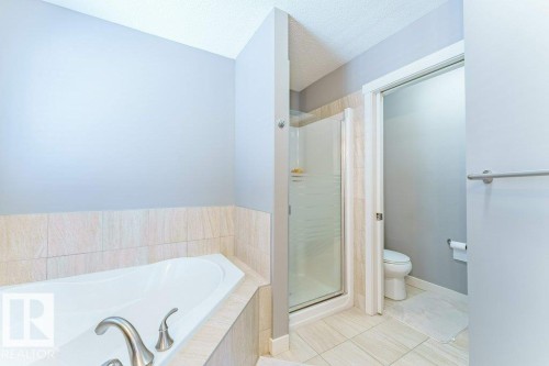 5624 19 Avenue, Edmonton, AB - Indoor Photo Showing Bathroom