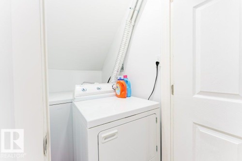 5624 19 Avenue, Edmonton, AB - Indoor Photo Showing Laundry Room