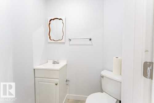 5624 19 Avenue, Edmonton, AB - Indoor Photo Showing Bathroom