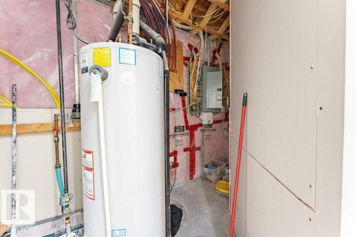 5624 19 Avenue, Edmonton, AB - Indoor Photo Showing Basement