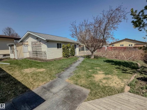 8651 27 Avenue, Edmonton, AB - Outdoor