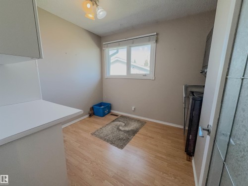 8651 27 Avenue, Edmonton, AB - Indoor