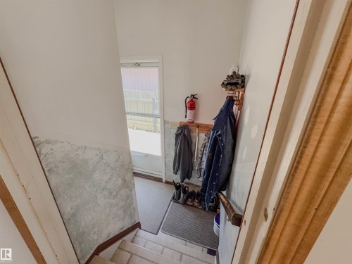 8651 27 Avenue, Edmonton, AB - Indoor