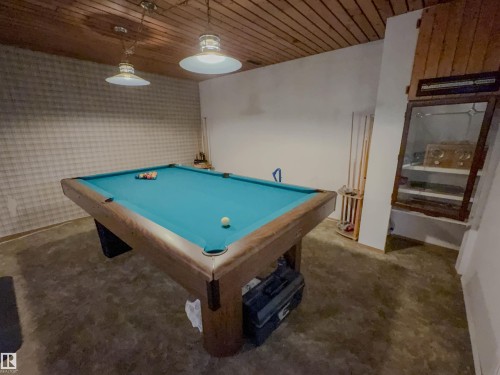 8651 27 Avenue, Edmonton, AB - Indoor Photo Showing Other Room