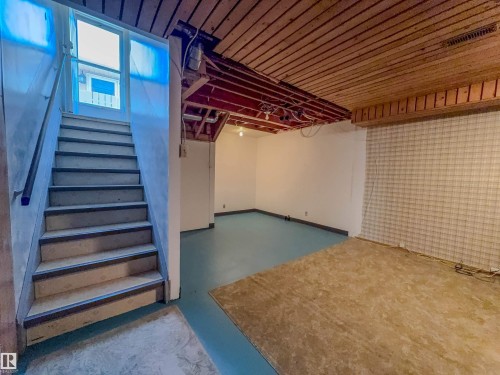 8651 27 Avenue, Edmonton, AB - Indoor