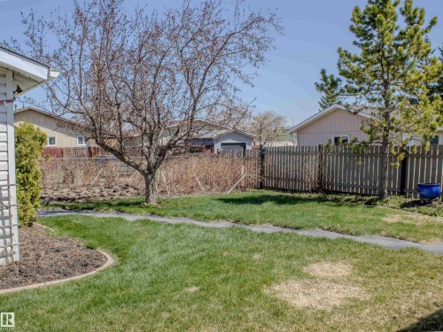 8651 27 Avenue, Edmonton, AB - Outdoor