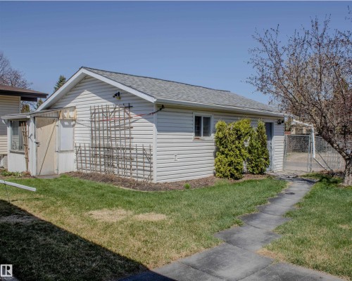 8651 27 Avenue, Edmonton, AB - Outdoor