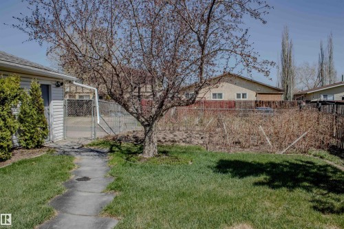 8651 27 Avenue, Edmonton, AB - Outdoor