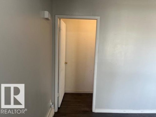 Image quality insufficient for description - 6117 120 Avenue, Edmonton, AB - Indoor Photo Showing Other Room