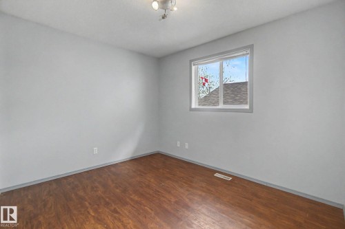 1 Deer Park Road, Spruce Grove, AB - Indoor Photo Showing Other Room