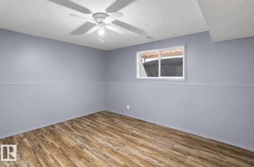 1 Deer Park Road, Spruce Grove, AB - Indoor Photo Showing Other Room