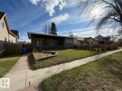 5003 46 Avenue  Wetaskiwin, AB T9A 0H4