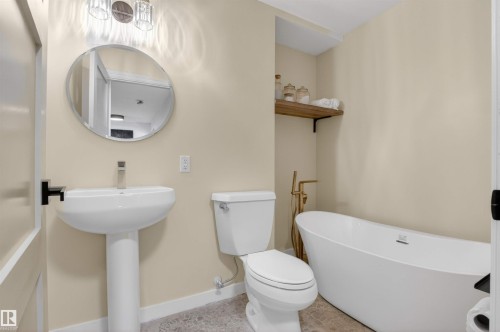 5115 151 Street, Edmonton, AB - Indoor Photo Showing Bathroom