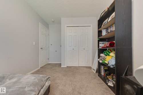 927 Ebbers Crescent, Edmonton, AB - Indoor Photo Showing Bedroom