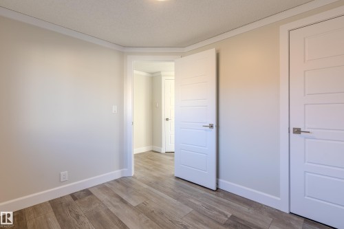514 Maple Wood Crescent, Edmonton, AB - Indoor Photo Showing Other Room