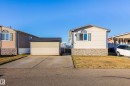514 Maple Wood Crescent, Edmonton, AB  - Outdoor With Exterior 