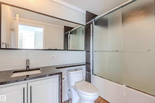 514 Maple Wood Crescent, Edmonton, AB - Indoor Photo Showing Bathroom