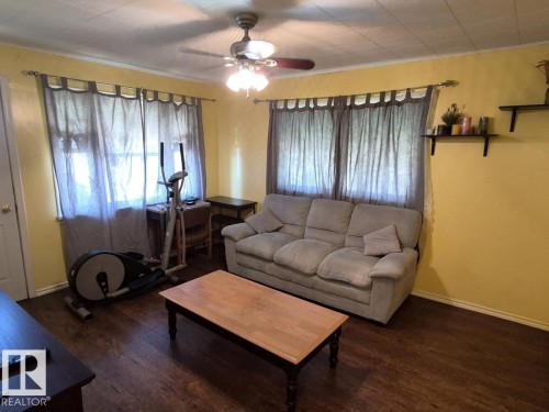 5003 49 Street, Ryley, AB - Indoor Photo Showing Living Room