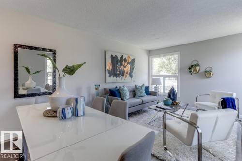 7032 Mill Woods Road, Edmonton, AB - Indoor Photo Showing Living Room