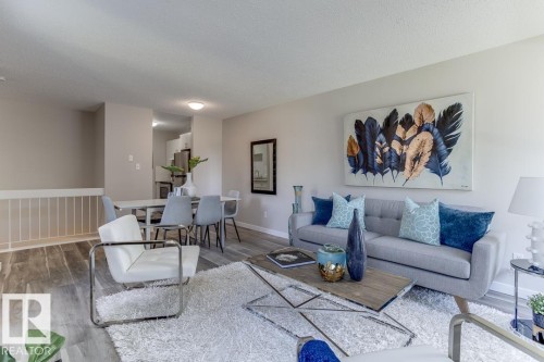 7032 Mill Woods Road, Edmonton, AB - Indoor Photo Showing Living Room