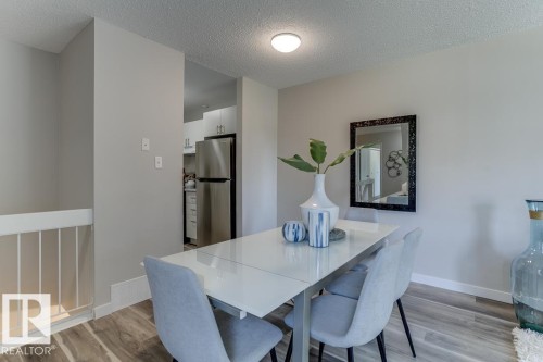 7032 Mill Woods Road, Edmonton, AB - Indoor Photo Showing Dining Room