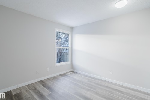 7032 Mill Woods Road, Edmonton, AB - Indoor Photo Showing Other Room