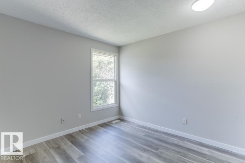 7032 Mill Woods Road, Edmonton, AB - Indoor Photo Showing Other Room