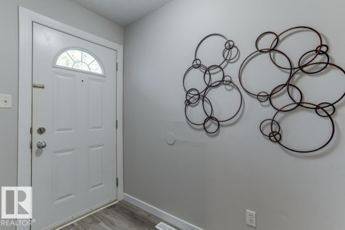 7032 Mill Woods Road, Edmonton, AB - Indoor Photo Showing Other Room