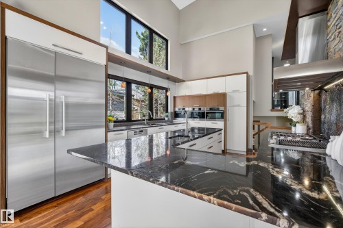 11908 41A Avenue, Edmonton, AB - Indoor Photo Showing Kitchen