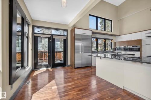 11908 41A Avenue, Edmonton, AB - Indoor Photo Showing Kitchen