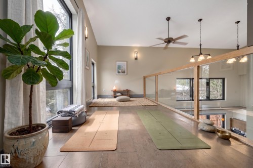 11908 41A Avenue, Edmonton, AB - Indoor Photo Showing Other Room
