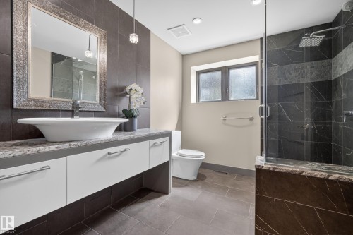 11908 41A Avenue, Edmonton, AB - Indoor Photo Showing Bathroom