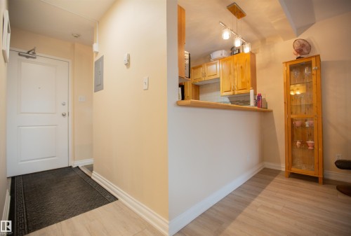 213 11033 127 Street, Edmonton, AB - Indoor Photo Showing Other Room