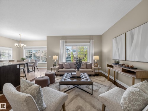 2729 Anderson Crescent, Edmonton, AB - Indoor Photo Showing Living Room