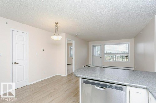 423 13625 34 Street, Edmonton, AB - Indoor Photo Showing Kitchen
